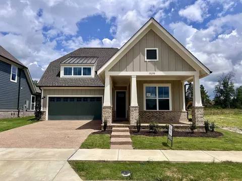 10298 Gianna Dr, Collierville, TN 38017