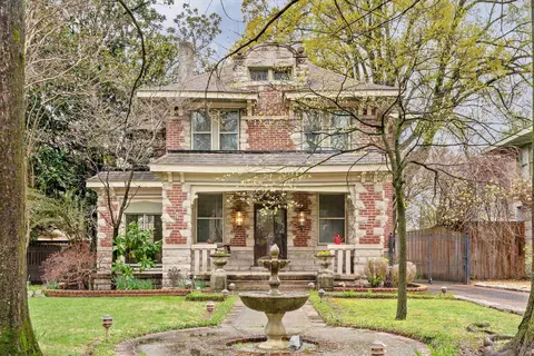 121 Clark Pl, Memphis, TN 38104