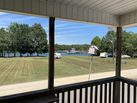 20 Harry Terry Dr, Savannah, TN 38372