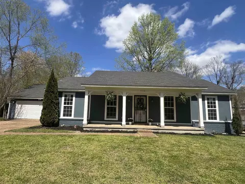 5724 Heartwood Dr, Memphis, TN 38135