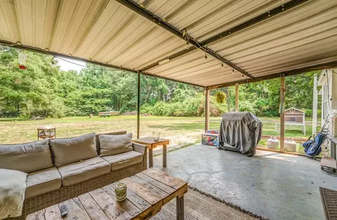 Exterior - 7485 Summer Ave, Bartlett, TN 38133 photo 8 of 11
