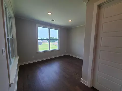 634 Mount Laurel Dr, Collierville, TN 38017 photo 3