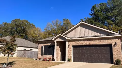 495 Beau Tisdale Dr, Oakland, TN 38060