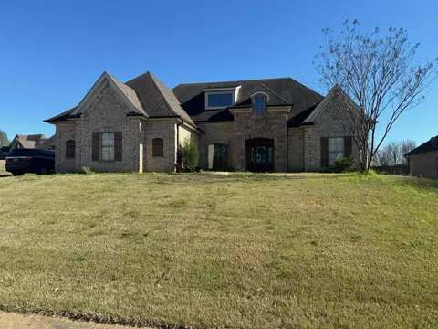 137 N Cobblestone Ln, Hernando, MS 38652