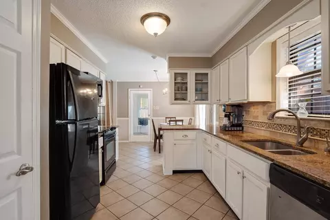 Kitchen - 3229 Venson Dr, Bartlett, TN 38134 photo 3 of 3