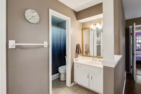 Bath - 3229 Venson Dr, Bartlett, TN 38134 photo 2 of 2