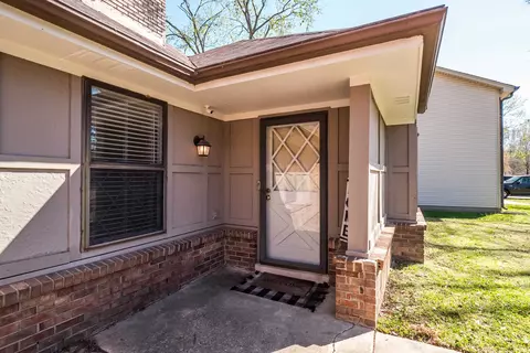 Exterior - 3229 Venson Dr, Bartlett, TN 38134 photo 5 of 8