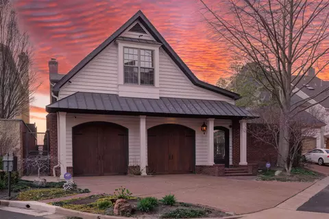 467 Monteigne Blvd, Memphis, TN 38103
