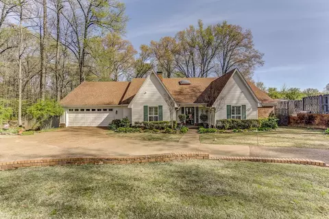 6000 Ivanhoe Rd, Bartlett, TN 38134