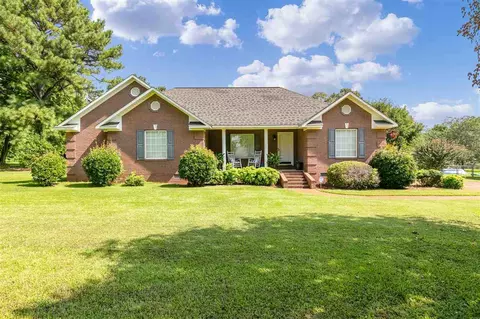 270 Greenwood Ave, Savannah, TN 38372