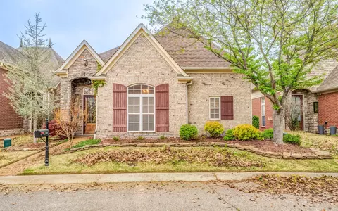 1813 Talisker Dr, Cordova, TN 38016