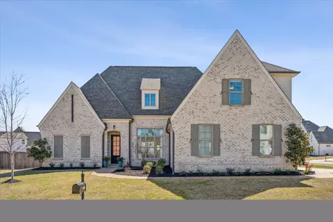 630 Cedar Shadows Cir E, Collierville, TN 38017