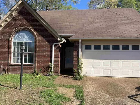 1850 Black Bear Cir E, Memphis, TN 38016