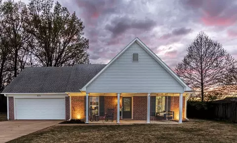 415 Bloomington Dr, Brighton, TN 38011