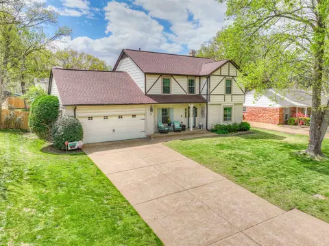 7945 Cloverbrook Ln, Germantown, TN 38138