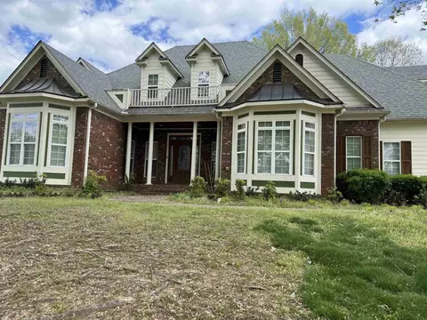 576 Six Crowns St, Collierville, TN 38017