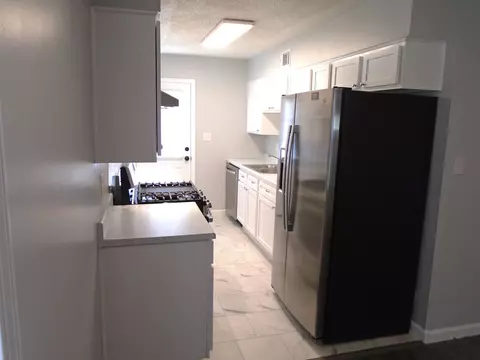 Kitchen - 84 Echo Cv, Collierville, TN 38017 photo 6 of 8