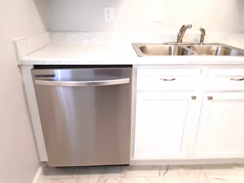 Kitchen - 84 Echo Cv, Collierville, TN 38017 photo 8 of 8