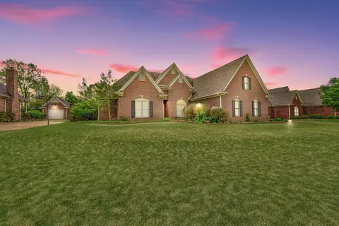 4376 High Plains Dr, Bartlett, TN 38135