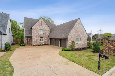 2402 Corinne Oak Ct, Memphis, TN 38119