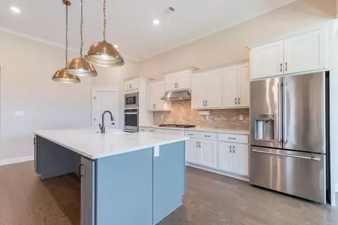 Kitchen - 6411 Sallows Cv, Bartlett, TN 38135 photo 3 of 4