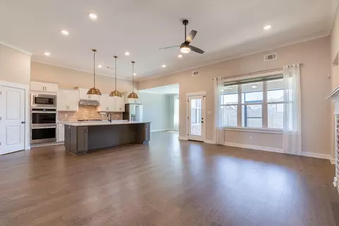 Living - 6411 Sallows Cv, Bartlett, TN 38135 photo 1 of 3