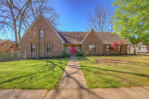 6319 Oak Walk Ln, Bartlett, TN 38135