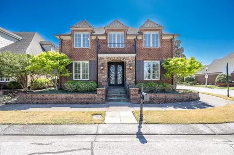 9343 Poplar Grove Cir, Germantown, TN 38139