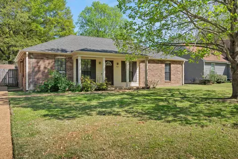 984 Barbara Lynn Dr, Collierville, TN 38017