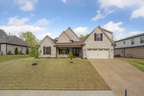 585 Laurel St, Oakland, TN 38060