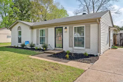 940 Greencliff Rd, Collierville, TN 38017