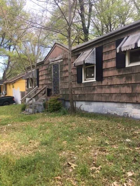 3230 University St, Memphis, TN 38127