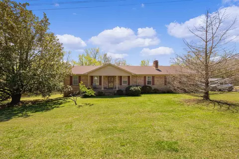 75 Poplar St, Savannah, TN 38372