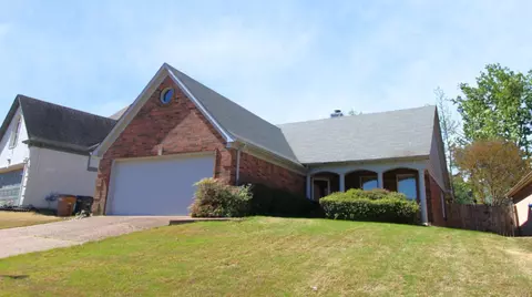 3109 Woodland Crest Dr, Lakeland, TN 38002