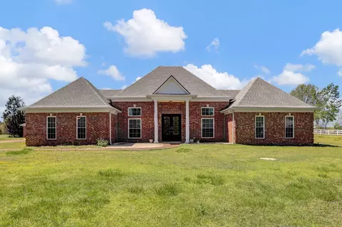3390 Warren Rd, Oakland, TN 38060