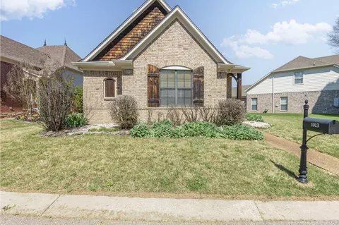 1913 Glenturret Dr, Cordova, TN 38016