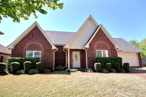 101 Foxboro Cv, Collierville, TN 38017