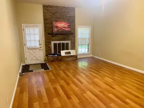 Living - 27 Kelley Dr, Covington, TN 38019 photo 1 of 3