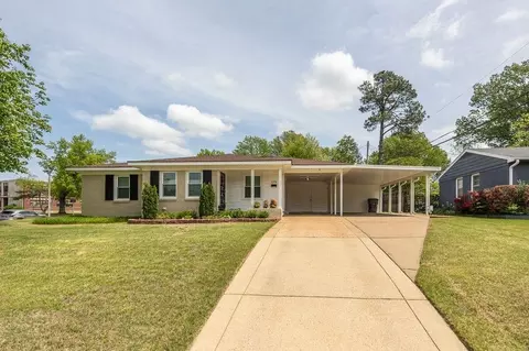 1370 S White Station Rd S, Memphis, TN 38117