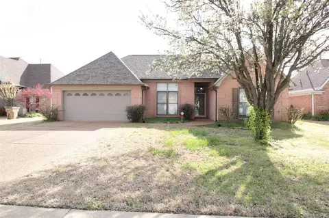 1452 Far Dr, Cordova, TN 38016