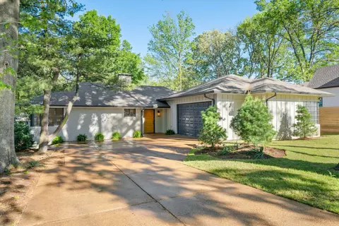 812 West Dr, Memphis, TN 38112