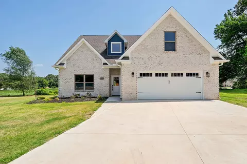 2810 Pritchard Ln, Humboldt, TN 38343