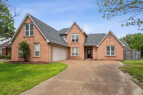 220 N Rain Lake Ln, Collierville, TN 38017