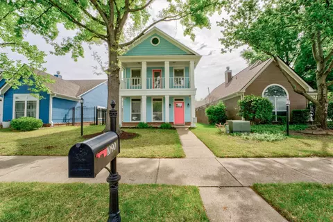1090 E Island Pl, Memphis, TN 38103