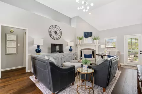 Living - 121 Mccall Dr, Collierville, TN 38017 photo 4 of 8