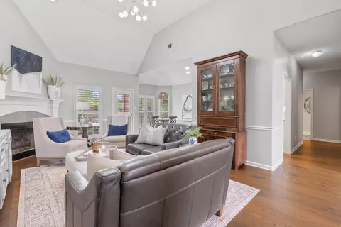 Living - 121 Mccall Dr, Collierville, TN 38017 photo 6 of 8