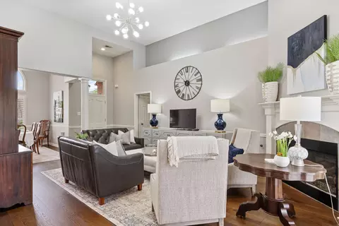 Living - 121 Mccall Dr, Collierville, TN 38017 photo 1 of 8