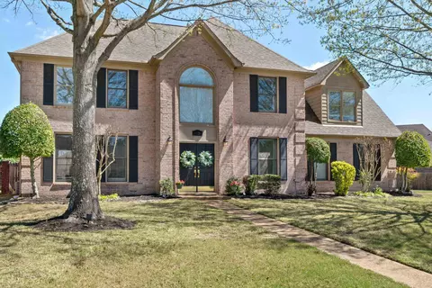 10530 Larson Bay Ln, Collierville, TN 38017