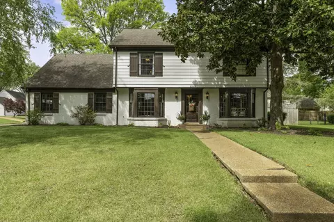 2089 Riverchase Cv, Germantown, TN 38139