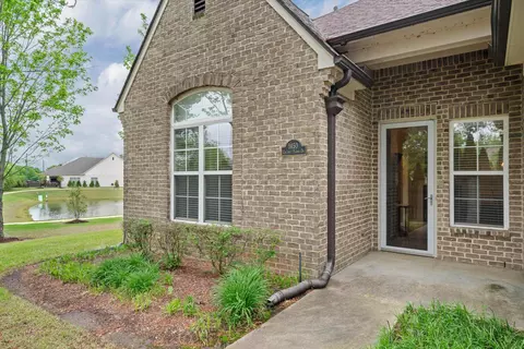 1450 Calumet Farms Dr #1, Collierville, TN 38017